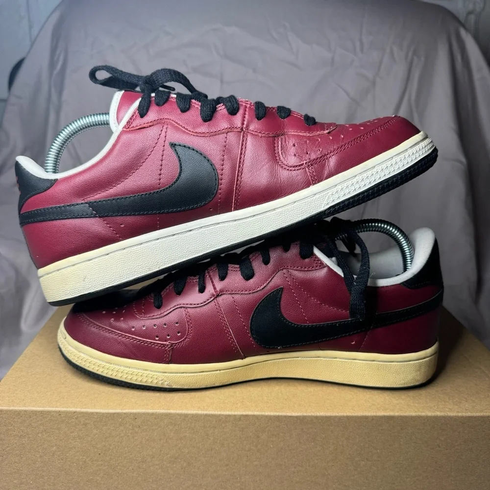 Rare Nike low legend bfive shoes size‎ 8.5